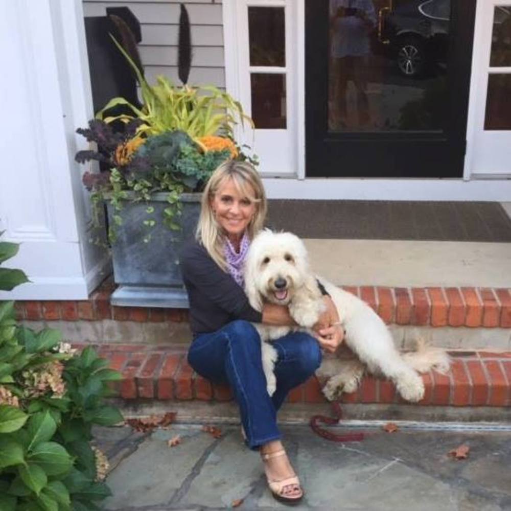 Meet your Posher, Flora